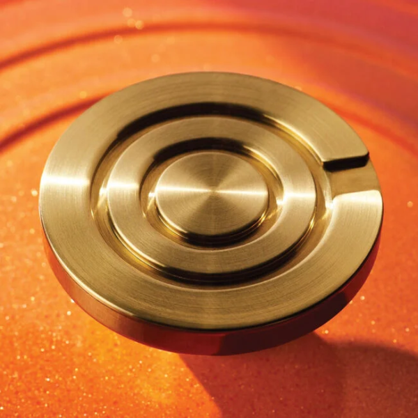 LE CREUSET Signature Round Saucepan 2.25qt Flamme Dorée w/ Crucible Knob - Image 6